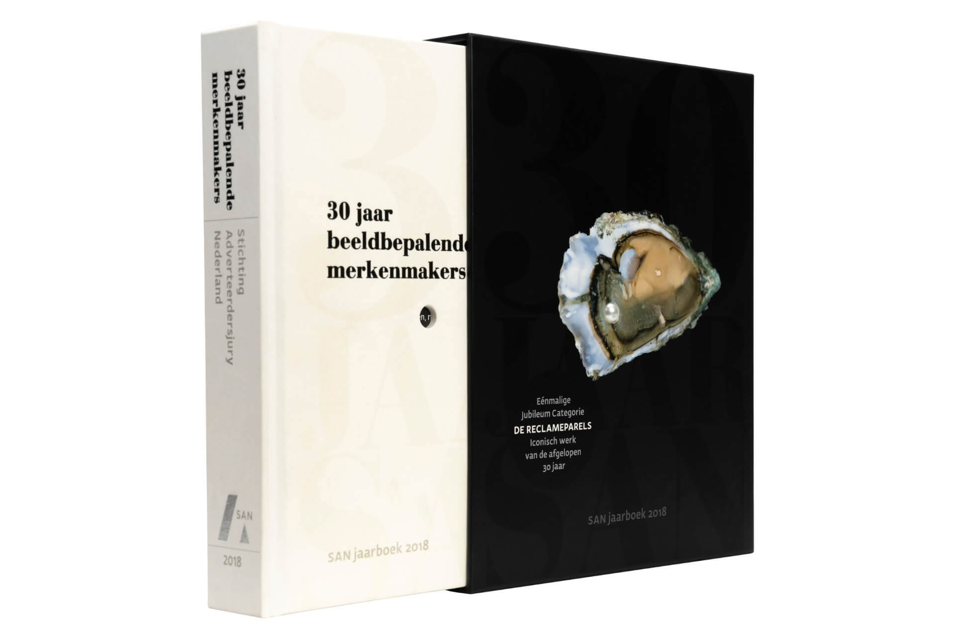 SAN Jaarboek uitschuiven